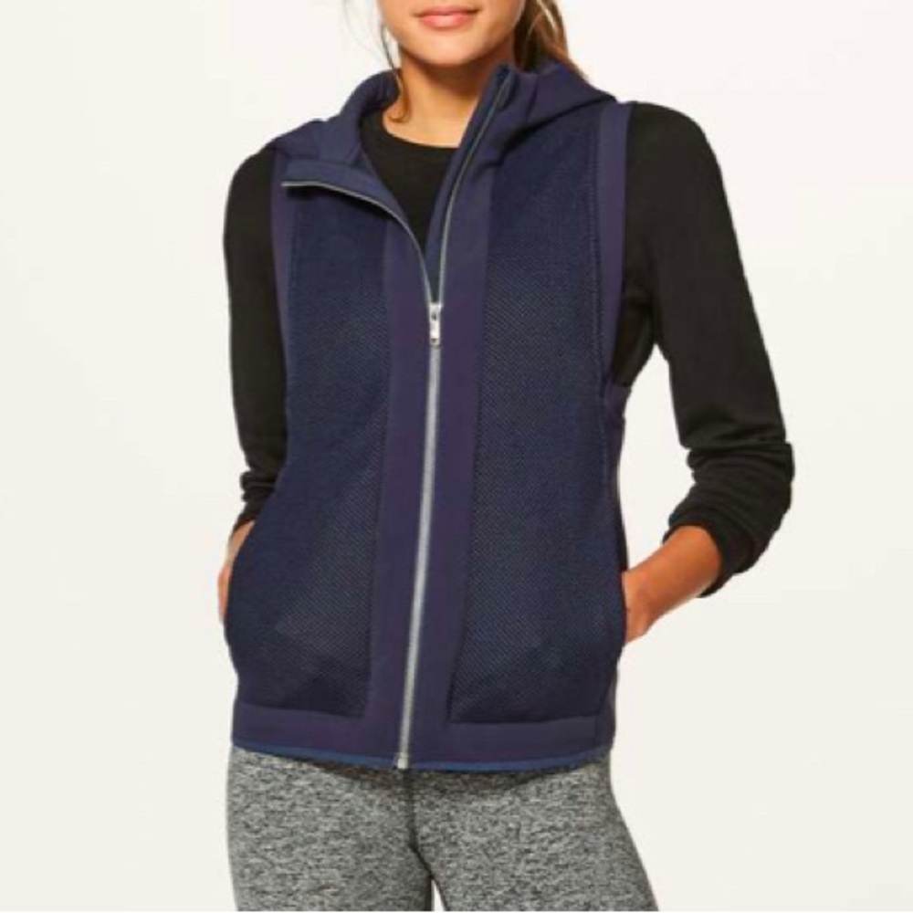 Lululemon The Spaces In-Between Vest in Midnight Navy